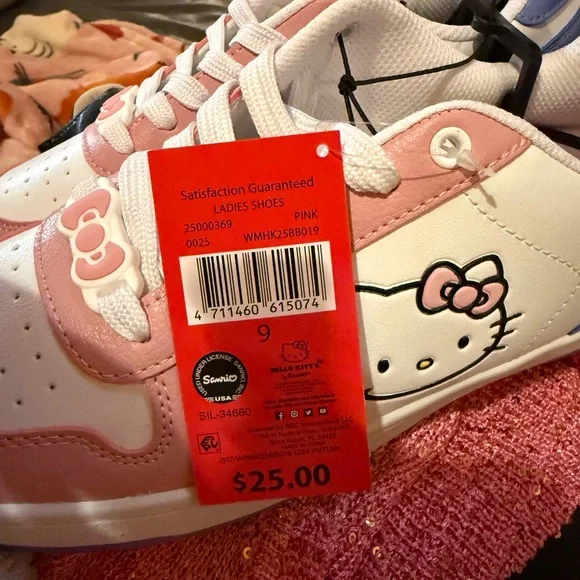 Hello Kitty Pink and White Shoes - Picture 3 of 5